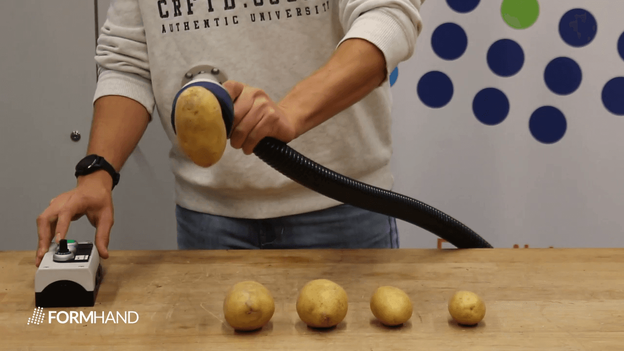 Potatoe picking with the FORMHAND Gripper