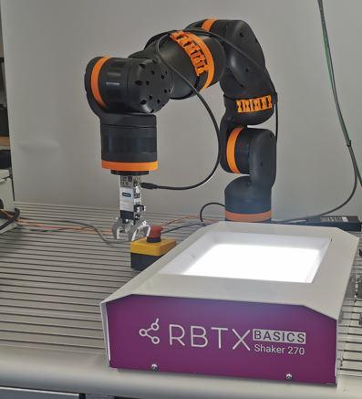 Pick and Place customer application with RBTX vibratory feeder and ReBeL cobot